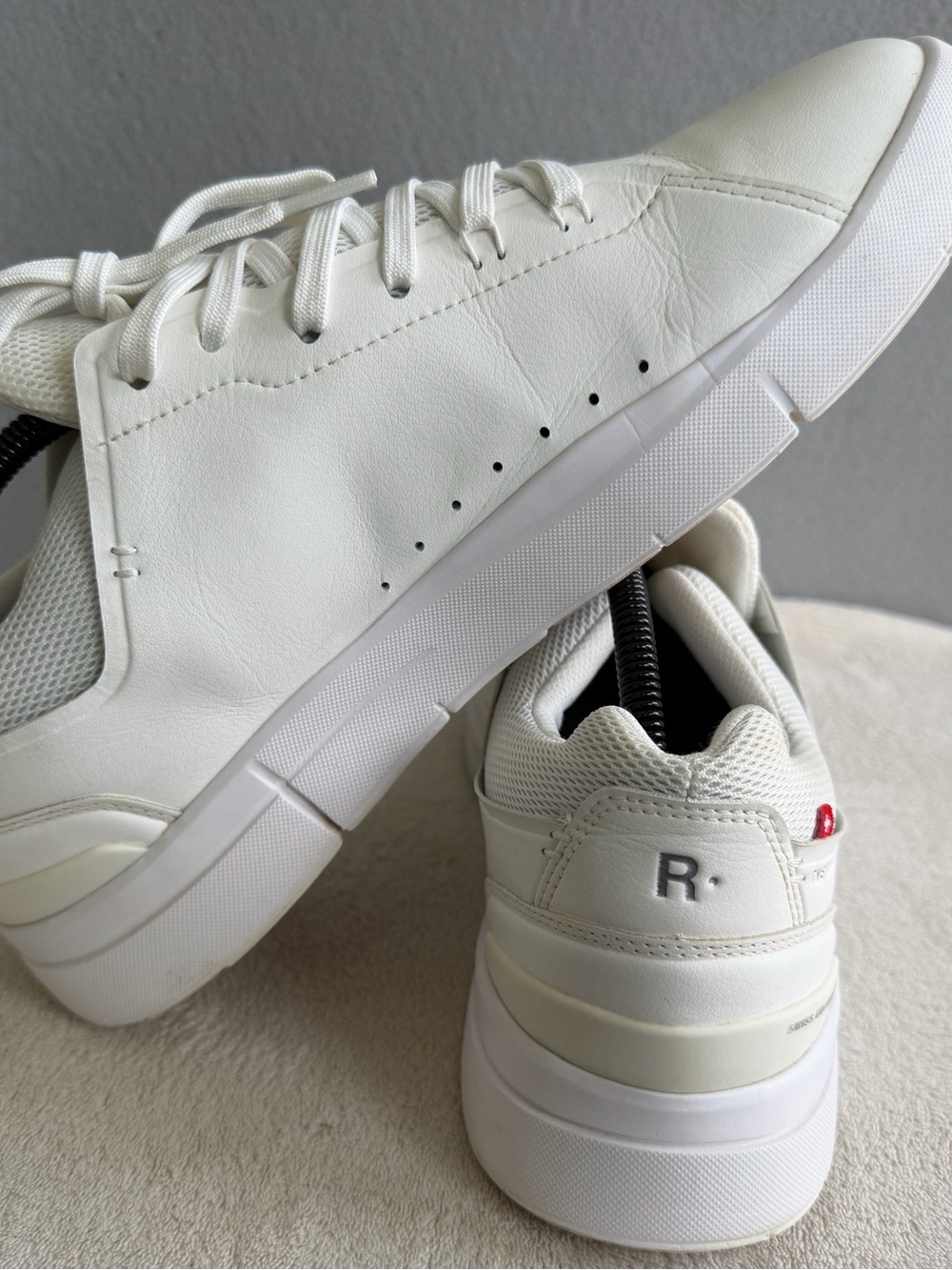 On Cloud The Roger Advantage Sneakers s10M Men’s Swiss Engineering White Leather - Picture 7 of 14
